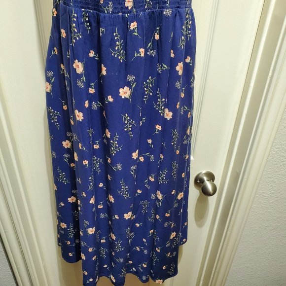 OLD NAVY Fitted Bodice Flowy Skirt Adjustable Straps Sun Dress, Size M - Picture 4 of 10